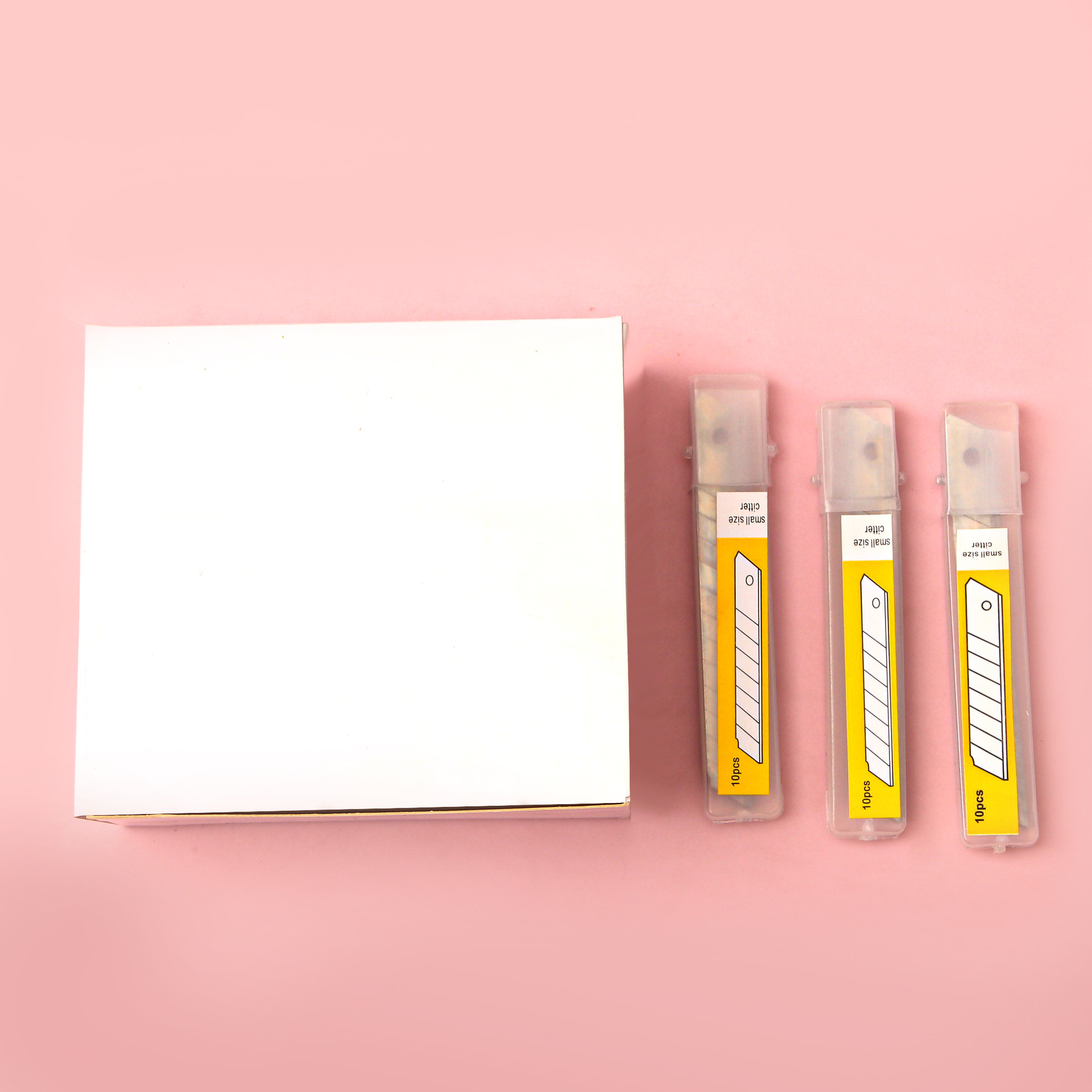 Hoja de tamaño pequeño 9mm hoja de arte plástico papel pintado en caja hoja de corte al por mayor