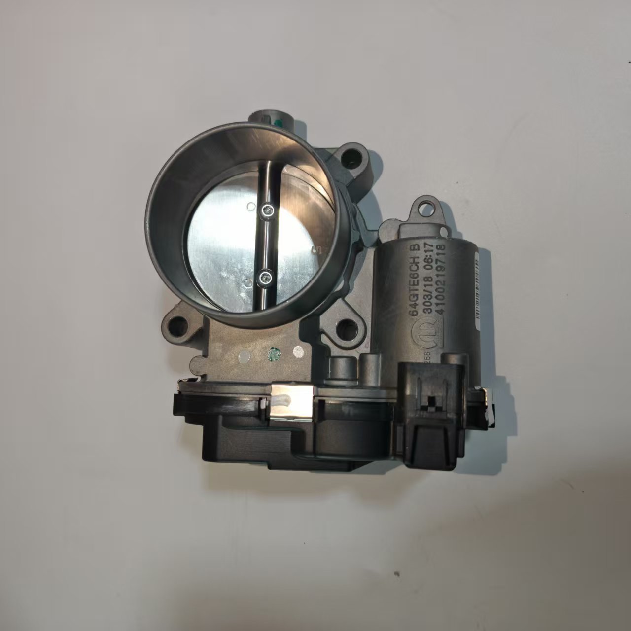 Throttle body is suitable for the imported Jeep Cherokee and GAC-FCA Cherokee 04891970AD