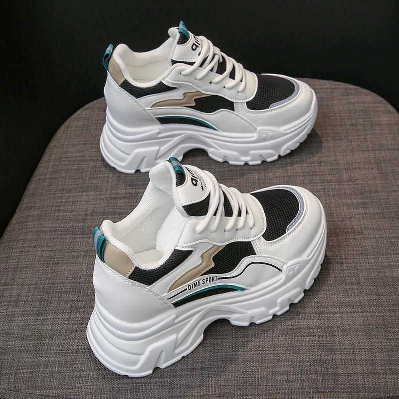 2024 Весенние новые увеличенные ботинки для папы женские дикие маленькие толстые подошвы дышащие повседневные спортивные маленькие белые туфли