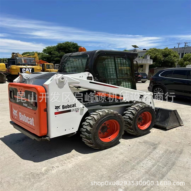 山猫滑移装载机 S450铲车,S300 ,S160 城市道路清运垃圾 道路破