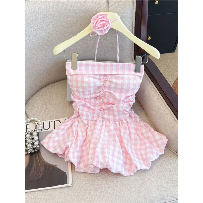 Милый розовый клетчатый топ для женской летней верхней одежды с объемными цветочными лентами, бретелькой на шее и юбкой на груди.