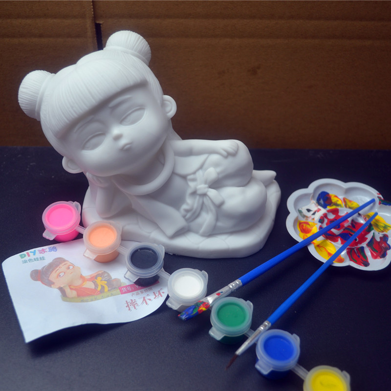 8가지 색상의 페인트로 누워서 승리한 마술소년 나타(길이 15CM, 높이 11CM)