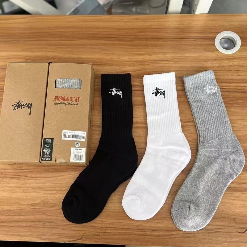 Autumn and Winter New Stussy Socks for Men and Women Embroidered Letter Mid-Calf Socks High Elastic Boys Sports Basketball Socks Cotton Socks