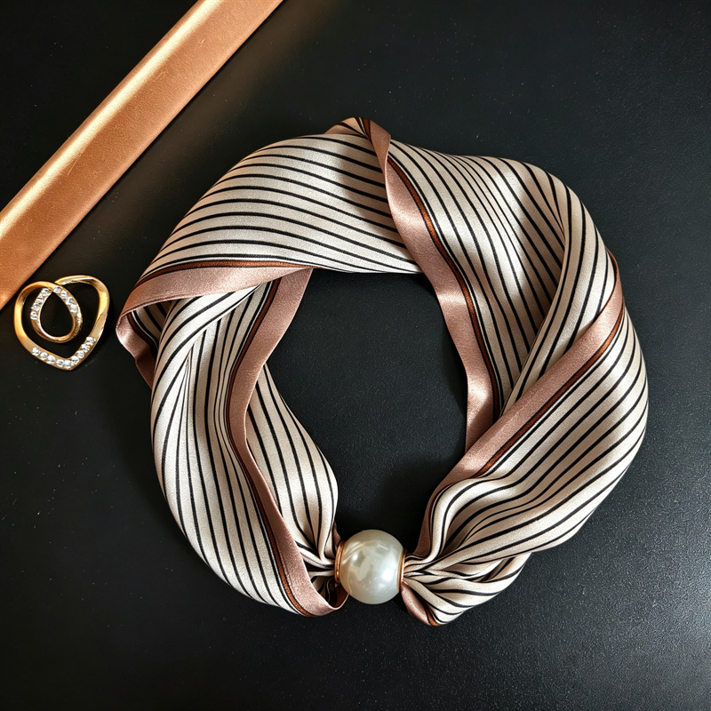 杏色细条《磁吸扣真丝双面》 / 15*48cm