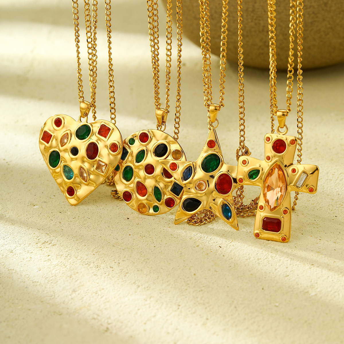 PVD Coated Real Gold Plated Cross Star Heart Shape 304 Stainless Steel Elegant Waterproof Non Tarnish 304 Stainless Steel Pendant Necklace display picture 1