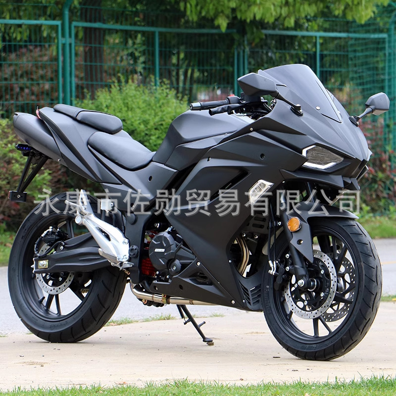 H2 real fuel-powered motorcycle, heavy-duty motorbike, exhaust pipe under the seat, large 200cc displacement