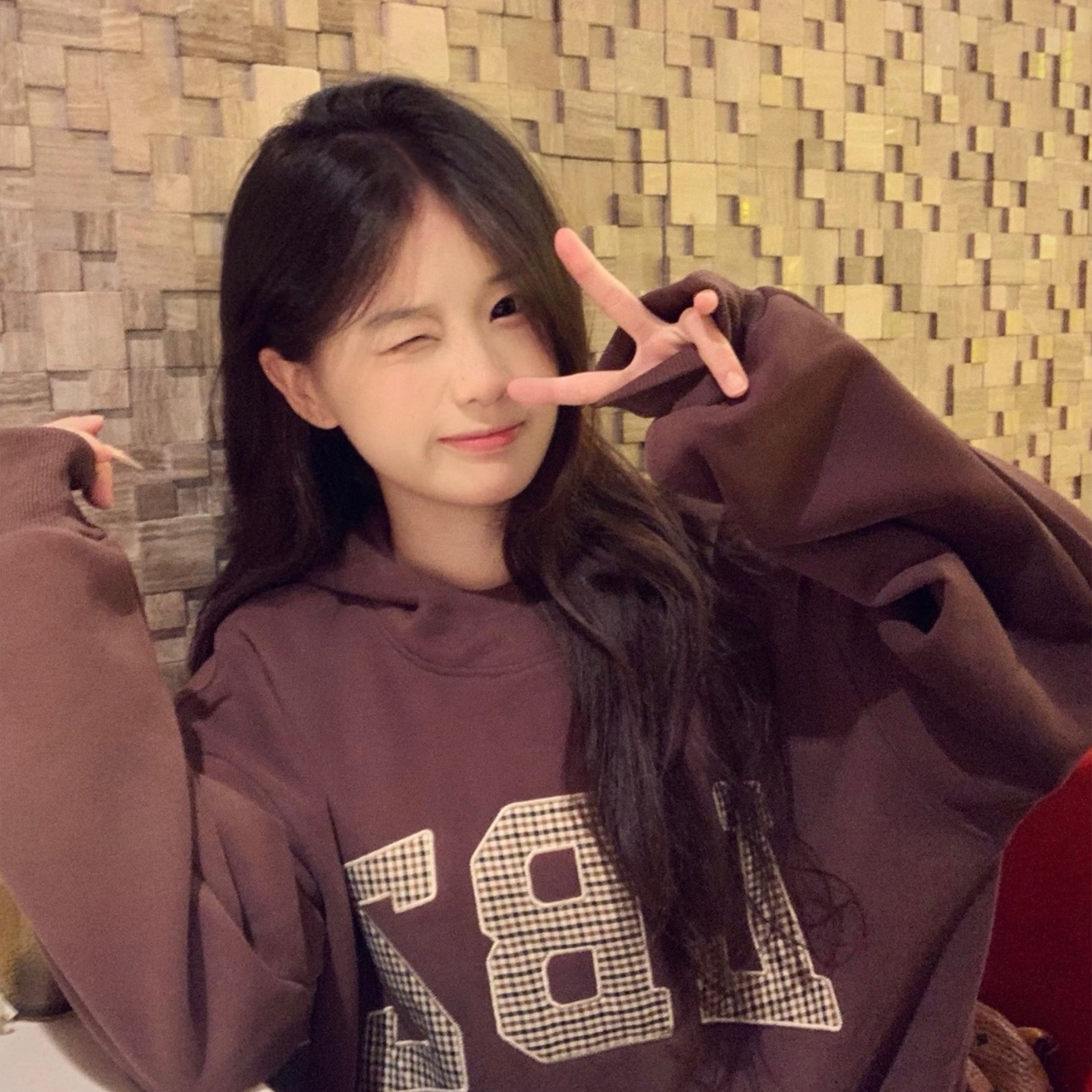 国潮牌深棕色贴布数字刺绣卫衣女秋季2025新款高街情侣装连帽外套