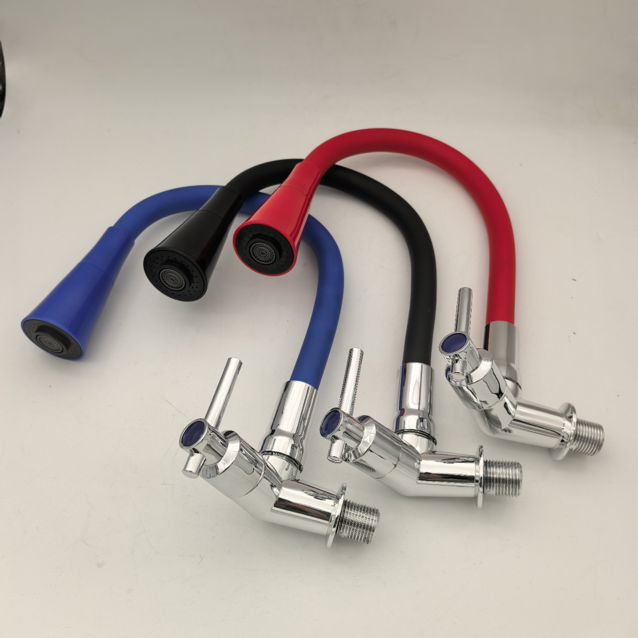 跨境电商塑料角式彩色万向管入墙式厨房菜盆单冷