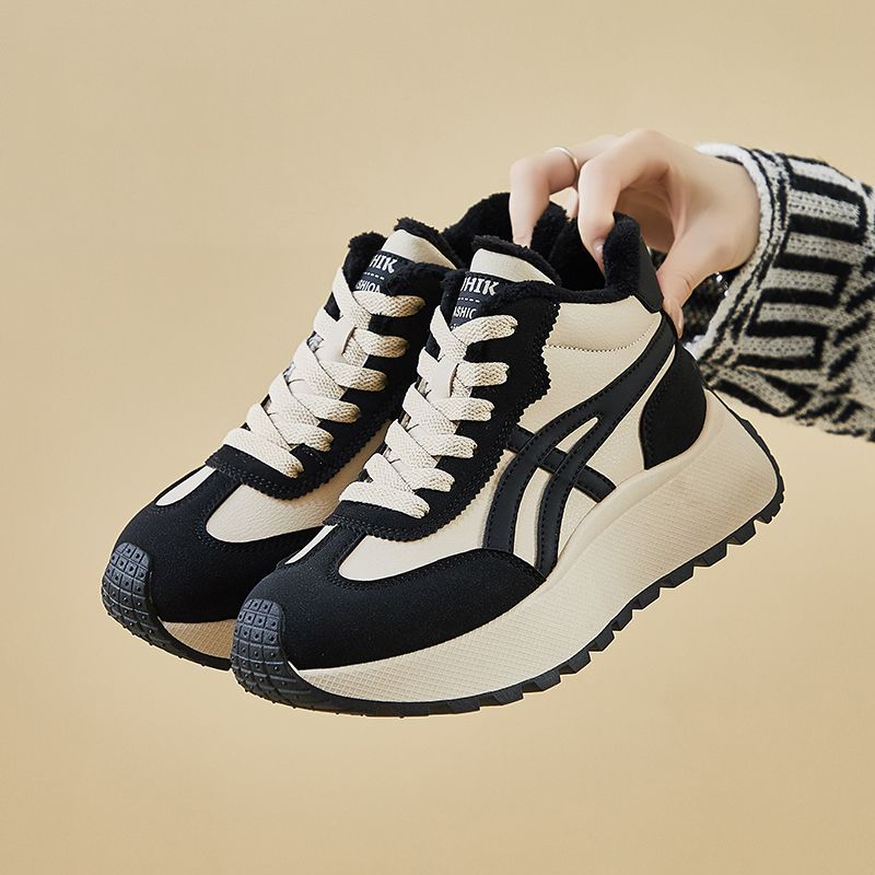 Añadir zapatos deportivos de alto rendimiento de camello para mujeres otoño y invierno 2025 nuevos zapatos de algodón calientes antideslizantes con suela gruesa zapatos