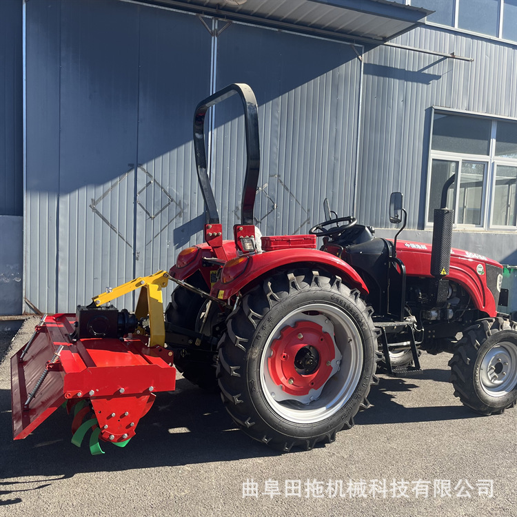 四轮拖拉机带旋耕机