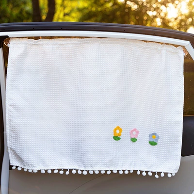 Ins car sun protection heat: Car curtains - yellow-powder-blue-flower-curtain