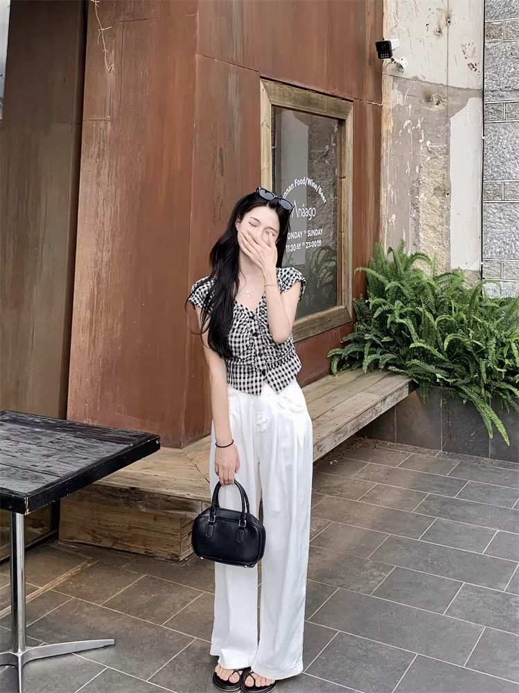 Áo sơ mi nữ không tay cổ V họa tiết kẻ caro đen trắng — Lưới đen trắng