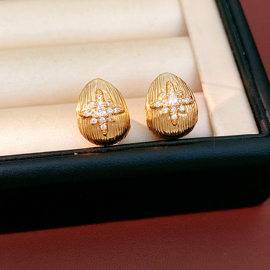 18k oro real chapado agujas de plata zircon flores gotas de agua pendientes de aretes personales de aire frío pendientes de aretes de lujo ligero de alto nivel