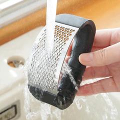 Garlic press, garlic masher, manual ring garlic peeler, garlic paste maker, stainless steel garlic paste press, garlic masher