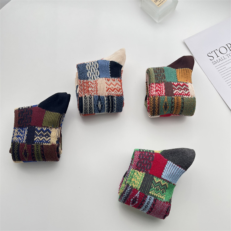 Unisex Japanese Style Color Block Cotton Crew Socks A Pair display picture 14