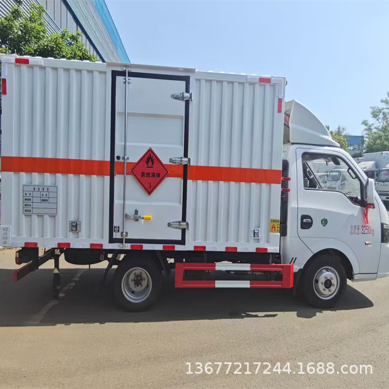 东风蓝牌3类易燃液体罐式车 甲醇乙醇工业酒精危险品厢式运输车
