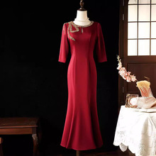 中老年秋冬喜妈妈晚宴礼服裙喜婆婆婚宴旗袍夏女鱼尾连衣裙妈妈款