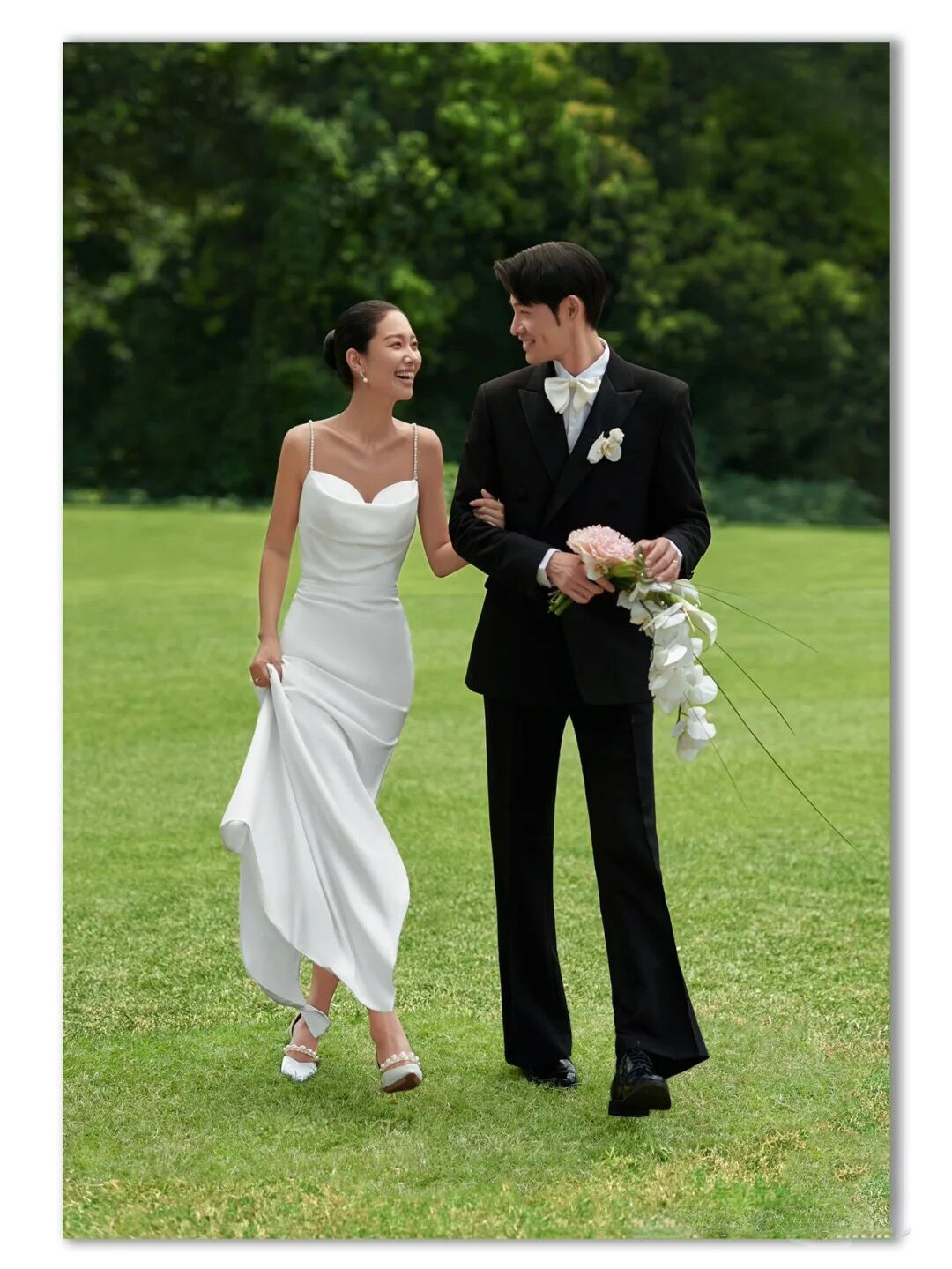 (2개) 새로운 사진 스튜디오 사진 테마 의류 외부 여행 사진 모리 잔디 화이트 간단한 슬링 리키 백 웨딩 원피스