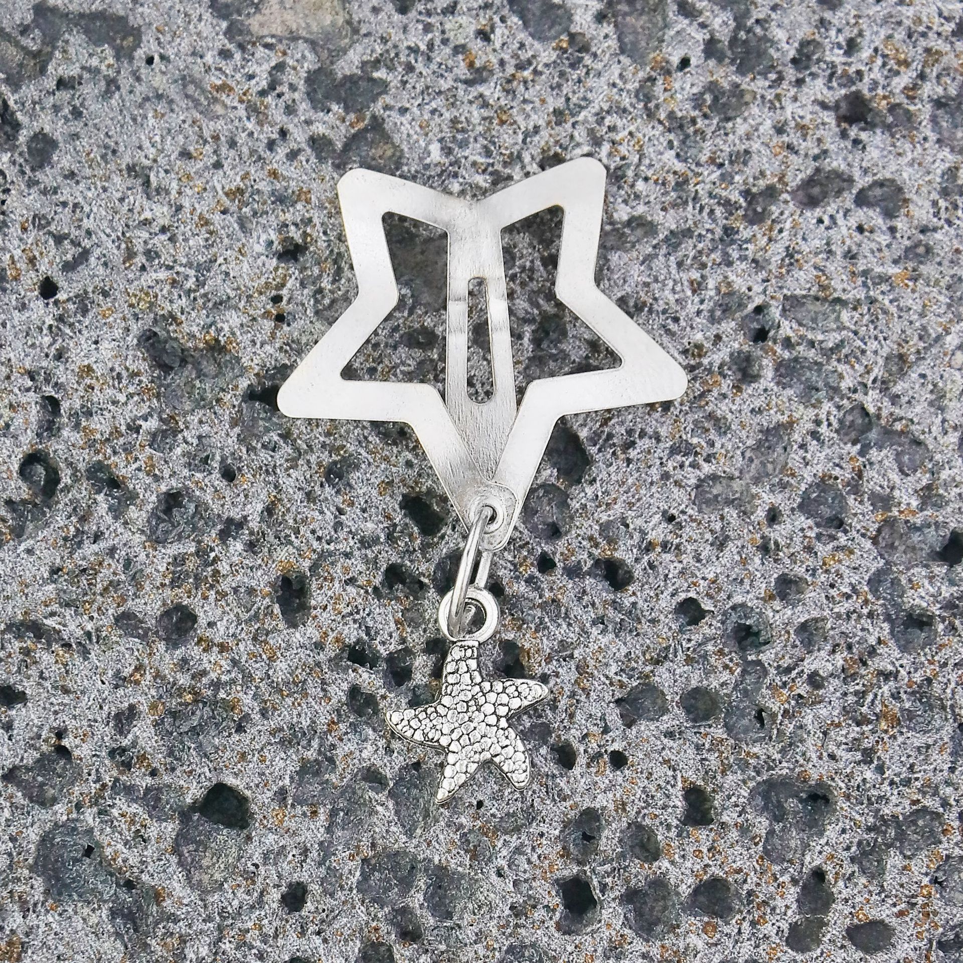 10g Weight Charm Hair Clips Hair Accessories Type 1 Piece Quantity Holiday, Street Occasion Iron Material Animal, Star, Life Tree Pattern All Seasons Season Women's Gender IG Style, Cute Style IG Style Cute Women's Animal Star Life Tree Iron Charm Hair Clips 26