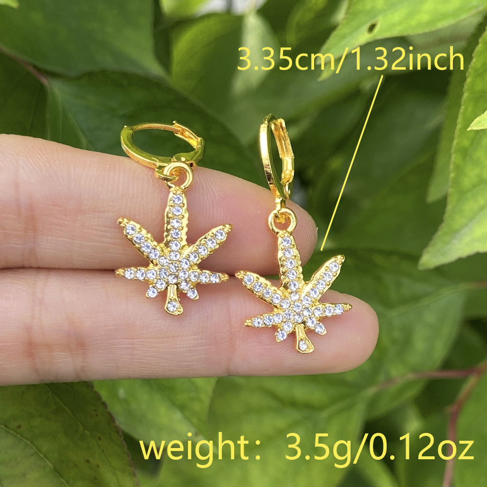 Wholesale Jewelry Geometric Eyes Statue Maple Leaf Pendant Earrings Nihaojewelry display picture 6