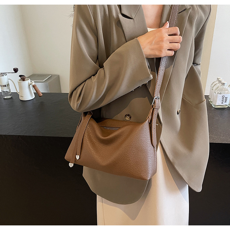 High quality texture large capacity 2024 summer new item niche design pillow fashionable versatile single shoulder_voghion.com