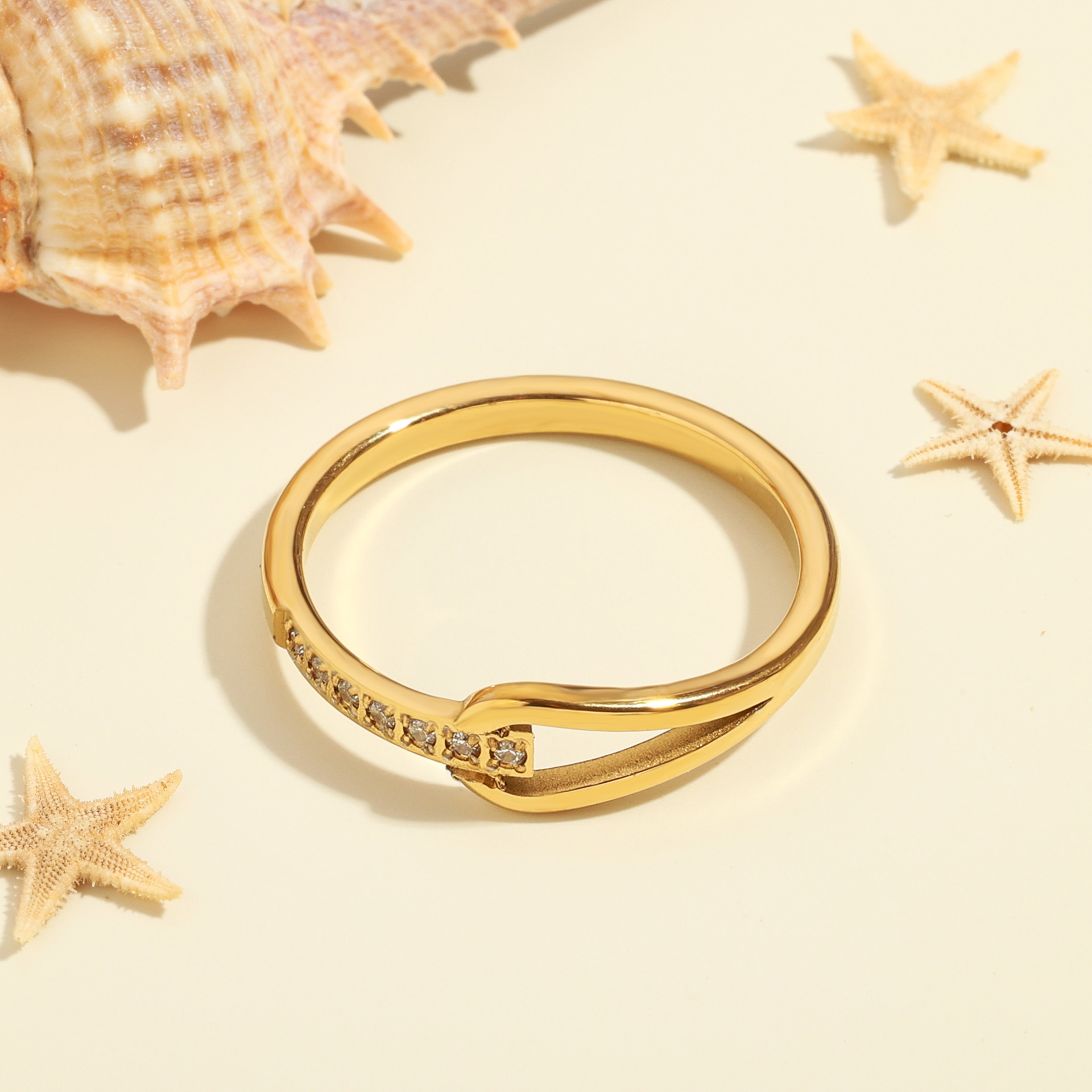 Niche Design Geometric Diamond-Encrusted Titanium Steel Ring for Women, Accessible Luxury Fashion Cut Out Water Drop Row Diamond 18K Gold Women's Ring Wholesale