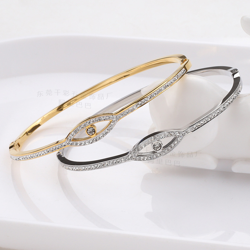 Pulsera de acero Titanium del ojo del diablo europeo y americano del verano pulsera abierta incrustada con diamantes de las mujeres pulsera de acero inoxidable simple pulsera al por mayor