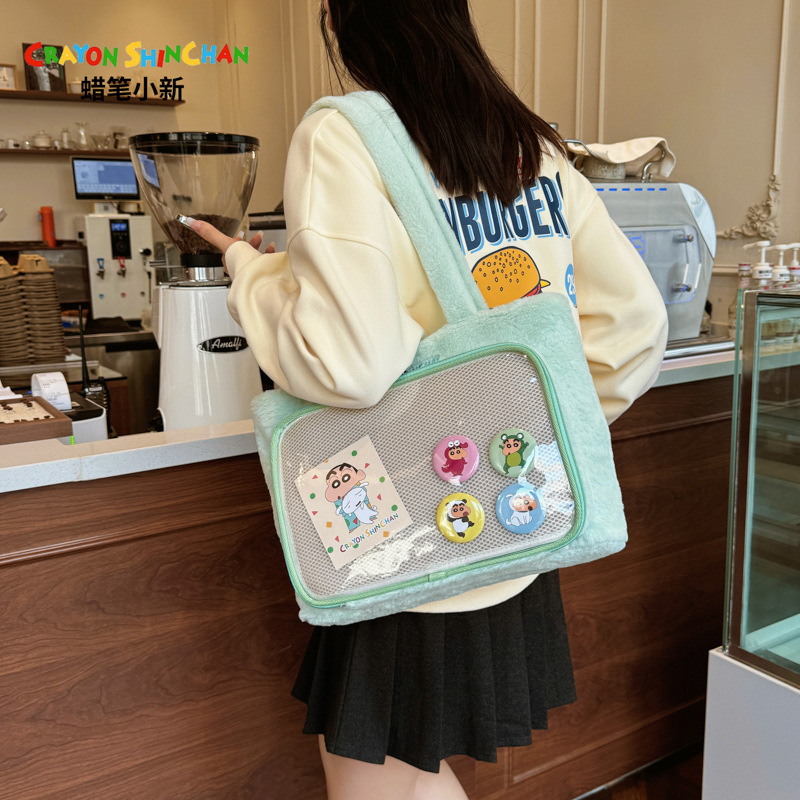 Nuevos Crayon genuinos, pequeños, nuevos y encantadores bolsos de peluche, bolsos diarios simples, versátiles, bolsos de dolor de gran capacidad, bolsos de otoño e invierno