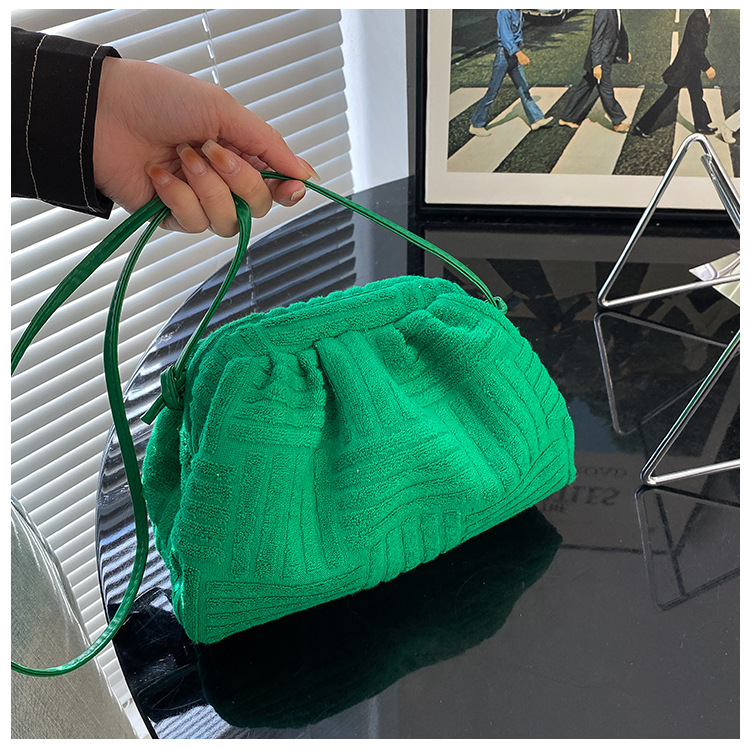 184g Weight Polyester Lining Material Clasp Frame Closure Type Sling Strap Strap Type Crossbody Bag Bags Type Casual, Daily, Shopping Occasion velvet Material Solid Color Pattern All Seasons Season Women's Gender Basic Style Cloud Shape Shape Women's Velvet Solid Color Basic Cloud Shape Clasp Frame Crossbody Bag 30