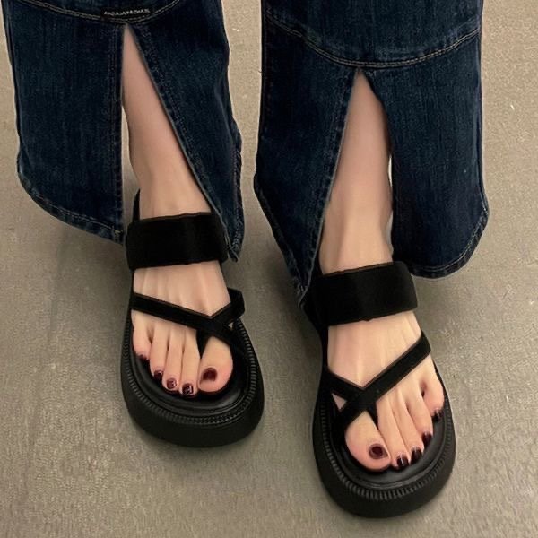 Sandalias romanas para mujeres verano 2026 nuevo dedo antideslizante con suela gruesa casual de moda versátil zapatos de playa para mujeres