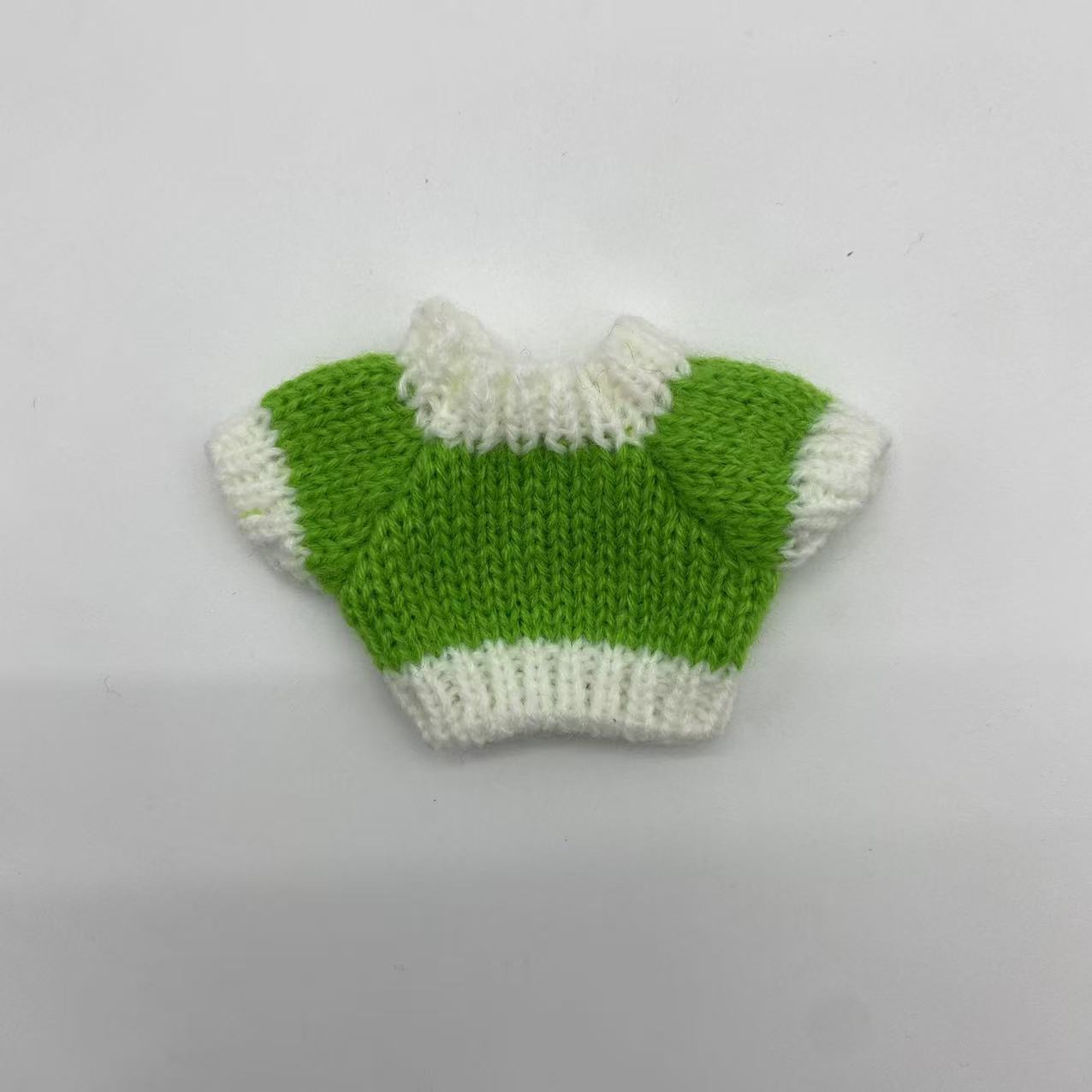 Green bottom and white edge
