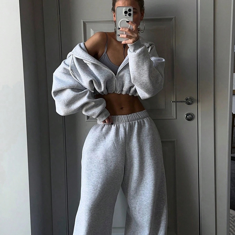 Light gray / S