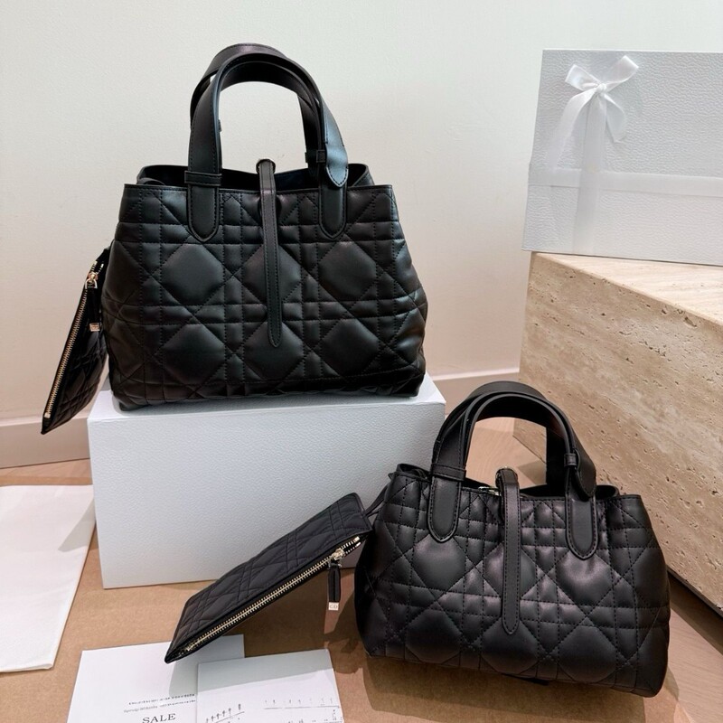 2026D's new Toujours indigenous bag for women, horizontal version, genuine leather, underarm handbag, quilted Lady Dior tote bag