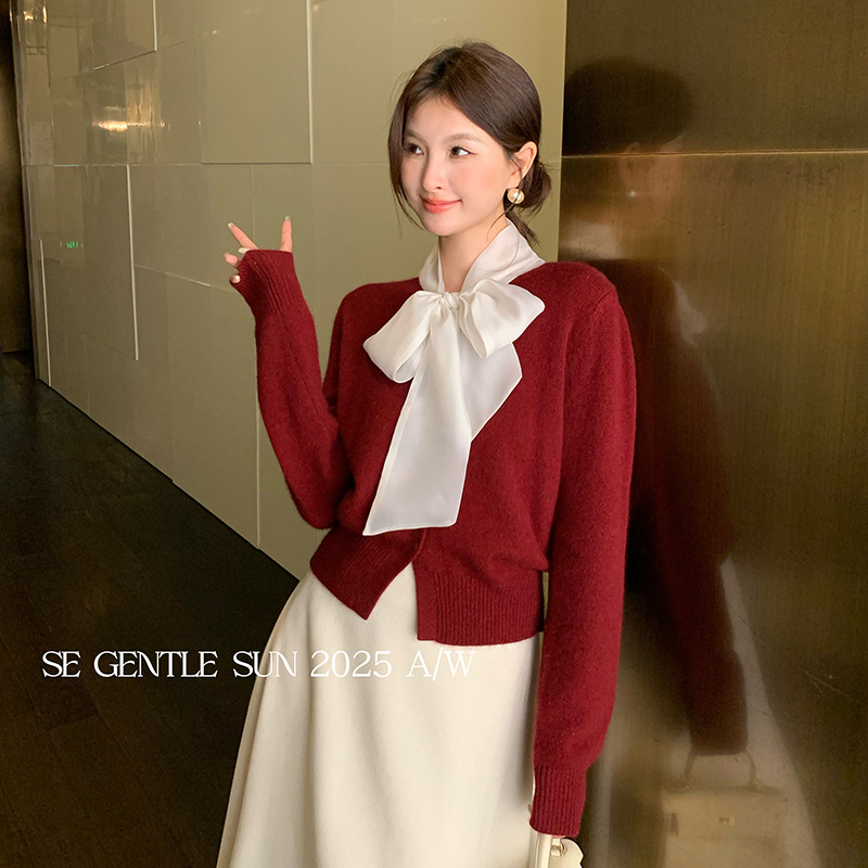 秀熙熙2025冬季白标韩版优雅纯色系带羊毛针织衫上衣小衫女25374