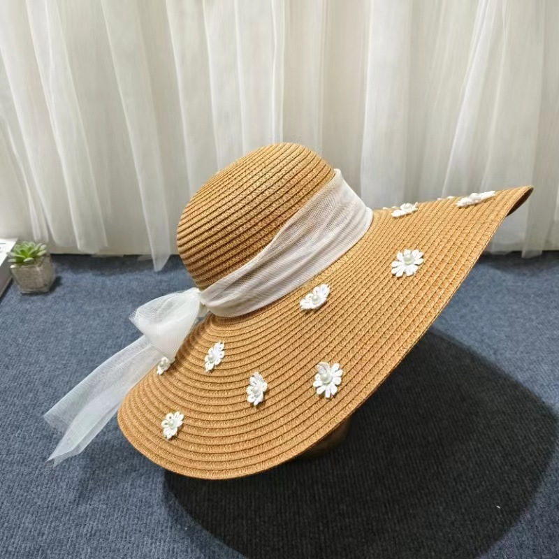 Women's Cute Sweet Simple Style Flower Embroidery Pearl Wide Eaves Straw Hat display picture 4