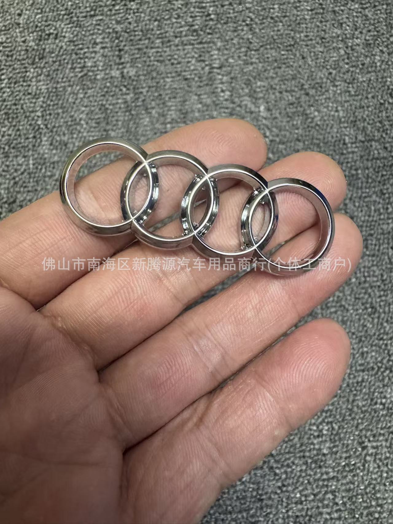 Audi Four-Ring Steering Wheel Logo Sticker A3 A4A5A6La7A8Q3Q5Q7 Universal Steering Wheel Interior Logo Sticker