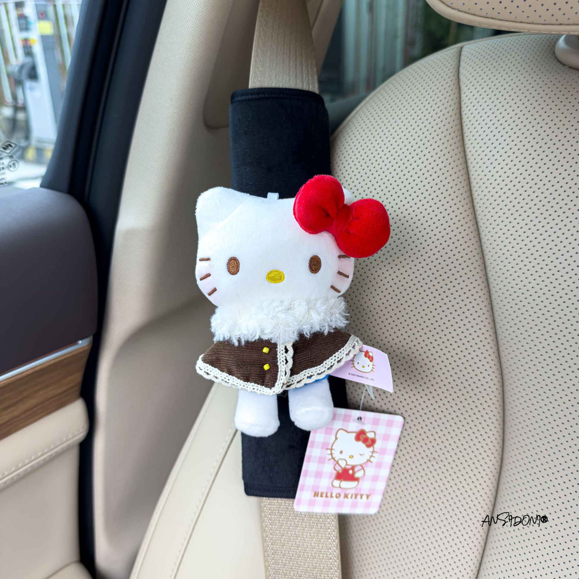Authentic Hellokitty Car Seat Belt Shoulder Cover Anti-Wear Clothing Protective Cover Creative Decoration Universal for All Seasons