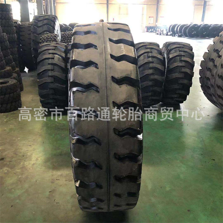 供应1800-25/E-4J正面吊堆高机轮胎真空48层级