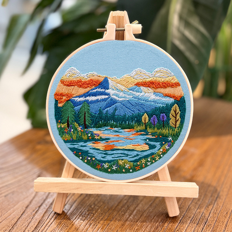 Lu bordado montaña de la luna pintura colgante hecha a mano DIY material bordado paquete de pintura colgante de paisaje forestal conjunto inglés de cuatro piezas