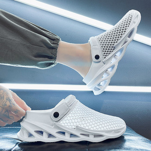 Men's Hole Shoes Summer 2024 New Style Outwear Slippers Men's Non-slip Sports Casual Height-increasing Beach Sandals