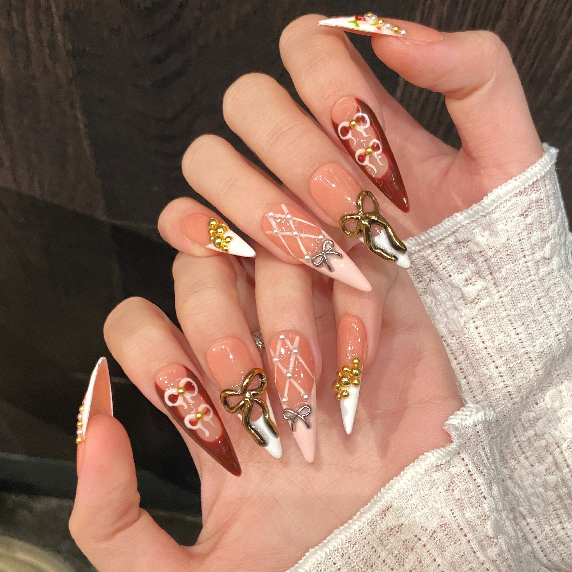 Vintage Bow Red Blood Hawksbill Three-dimensional Dark Red Heavy Industry Long Handmade Wear Armor