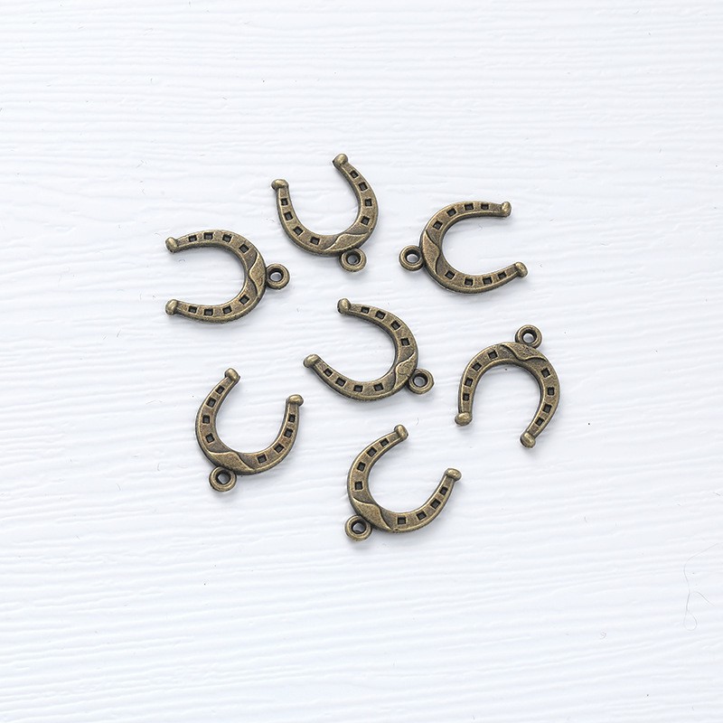 고대 녹색 말굽 16x13mm