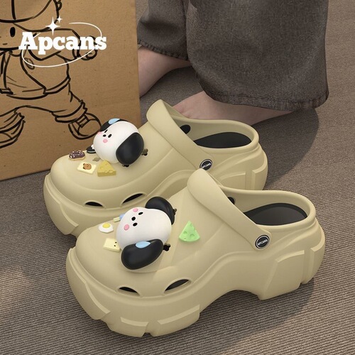PVC hole shoes for women's 2025 new style beach anti-slip waterproof poop feeling summer Internet celebrity wearing sandals for women