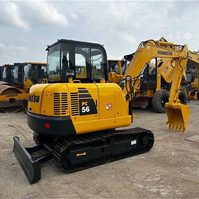 Exportación chilena buena condición de alta eficiencia de segunda mano Komatsu PC56 - 7 PC220 - 8 excavadora excelente precio image 3