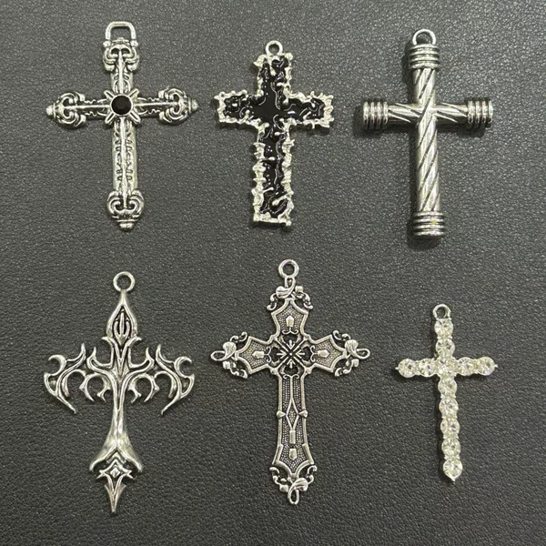 Cross-border hip-hop necklace jewelry for men, popular street style cross pendant, personalized disco alloy pendant, sweater chain accessory