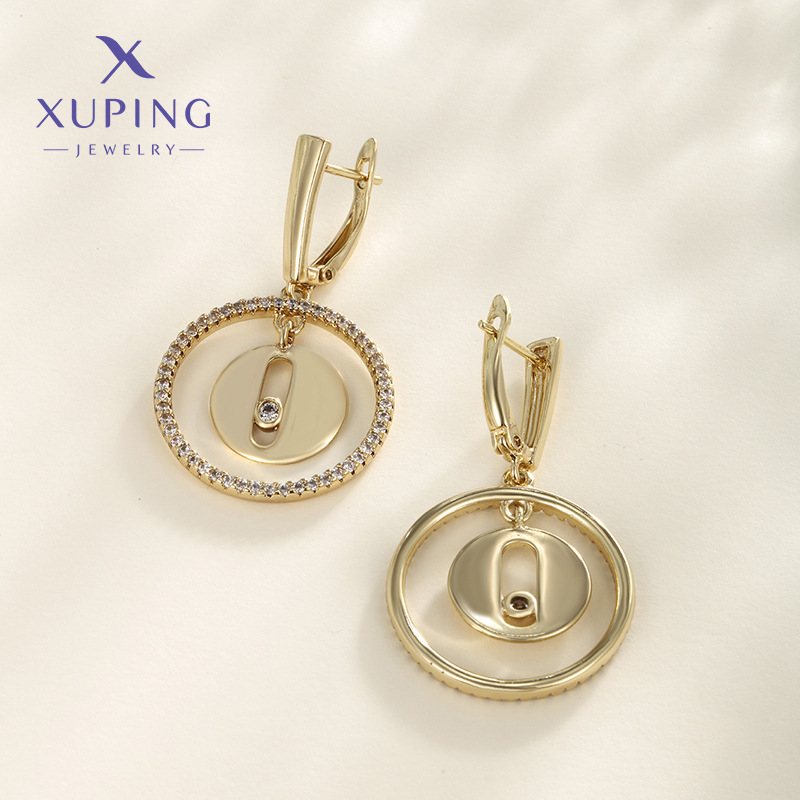 Xuping estilo europeo y americano de moda media y larga geometría pendientes redondos auriculares ligeros de lujo de alto grado de sensibilidad en forma de D para mujeres
