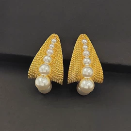 耳环;耳钉;耳扣