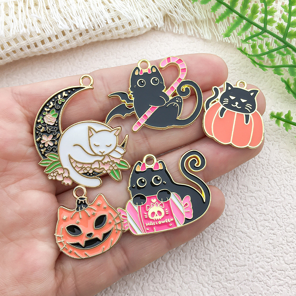 5g Weight Pendant Jewelry Making Type 16*24mm, 20*20mm, 20 * 21mm Jewelry Making Size DIY Jewelry Accessories Classification 1 Piece Quantity Alloy Material Halloween Festival Pumpkin, Cat, Bat Pattern Enamel Design Cartoon Style, Cute Style 1 Piece 16*24mm 20*20mm 20 * 21mm Alloy Pumpkin Cat Bat Pendant 7