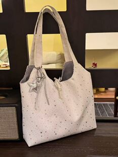 Capacious shoulder bag, universal one-shoulder bag