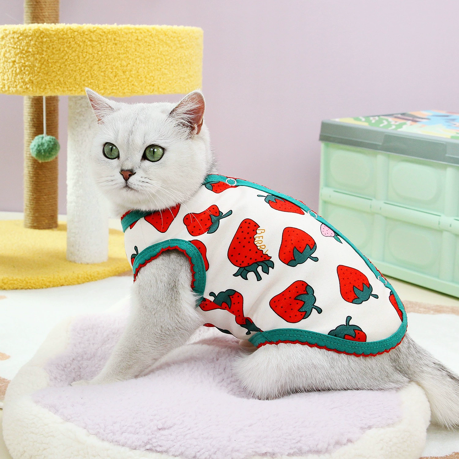 Оптовая продажа одежды для домашних животных весной и летом милый и удобный кошачий сумка жилет тонкая дышащая одежда для домашних животных